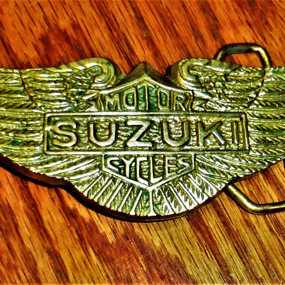 suzuki motorcycles brass belt buckle 1960s